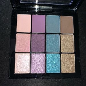 NYX Makeup - NYX Ultimate MULTI-FINISH Shadow Palette NYX Makeup - NYX Ultimate MULTI-FINISH Shadow Palette